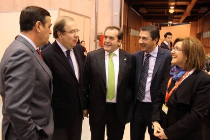 Pardo, Herrera, Martín Casado, Peregrina y Angulo, ayer, en Fitur. / ICAL-