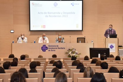 Acto de despedida a los MIR formados en Soria y bienvenida de los nuevos. HDS