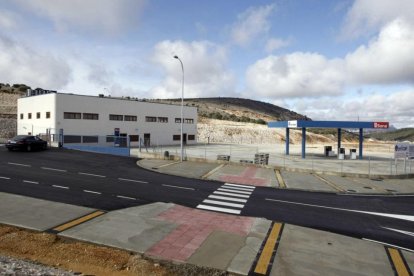 Centro logístico de Valcorba, cuya ampliación está en remanentes.-HDS