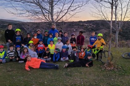 Integrantes de la escuela del Triatlón Soriano. HDS