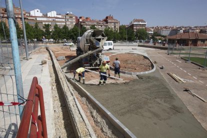 Obras de urbanización en la capital.-MARIO TEJEDOR