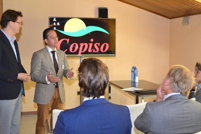 Javier Blanco durante el encuentro de trabajo.-COPISO
