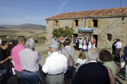 Recuperación de la fiesta de las móndidas en Sarnago.-HDS