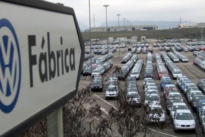 Fábrica de Volkswagen en Landaben (Navarra).-ARCHIVO / AGUSTI CARBONELL