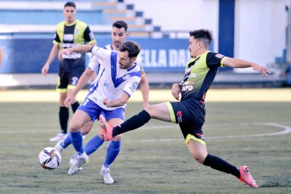 Encuentro del Europa de la pasada jornada ante el Brea. HDS