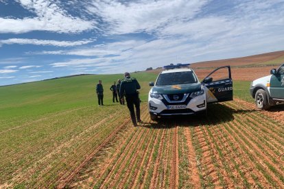 La Guardia Civil de Soria detiene a los tres presuntos autores de un robo tras darse a la fuga y sufrir un accidente de tráfico. HDS