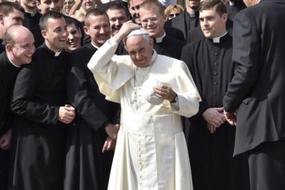 El Papa en la plaza San Pedro.-EFE / GIORGIO ONORATI