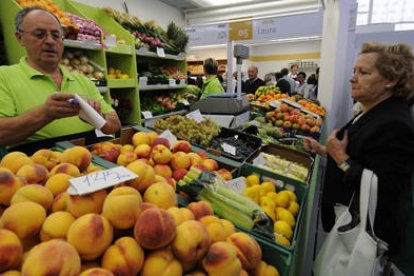 Muchos sorianos realizaron ayer las primeras compras. / Ú.S.-