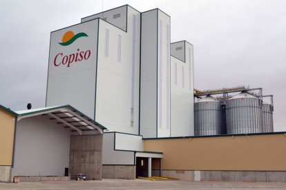 Fábrica de piensos de Copiso, en Valcorba. MARIO TEJEDOR