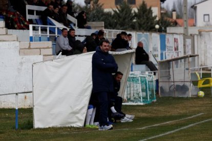 Diego Rojas está muy cerca de seguir como entrenador del Almazán. MARIO TEJEDOR