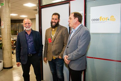 José Antonio de Miguel, Pablo Sabín y Benito Serrano, ayer en el Cesefor. MARIO TEJEDOR