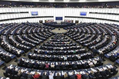 El hemiciclo del Parlamento Europeo en Estrasburgo.-AP / JEAN-FRANCOIS BADIAS