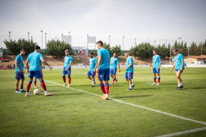 La plantilla numantina afronta la última semana de entrenamientos antes del arranque liguero. GONZALO MONTESEGURO