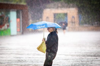 Lluvias intensas en la capital en una imagen reciente.-MARIO TEJEDOR