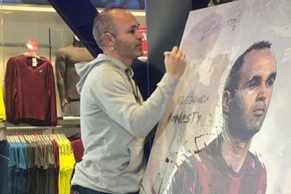 Andrés Iniesta, durante un acto promocional en Barcelona, este jueves.-EL PERIÓDICO