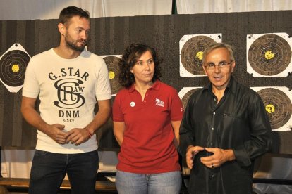 Manuel Salvador, Raquel Frías y Luis Amor en la comparecencia de prensa para explicar la participación de la soriana en el Europeo.-Valentín Guisande