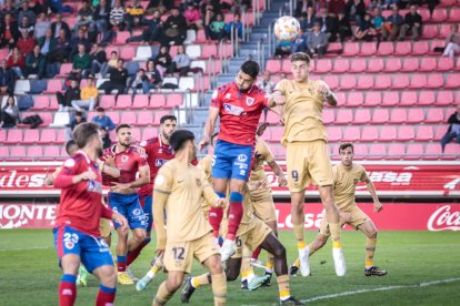 <strong>CD Numancia</strong> y <strong>Barça Atlètic</strong> empataron a cero en <strong>Los Pajaritos</strong> en un encuentro equilibrado hasta el descuento, cuando el larguero repelió el que pudo ser el 0-1. Estas son las <strong>fotos </strong>del partido, con un <strong>resultado </strong>que no cambia la dinámica.