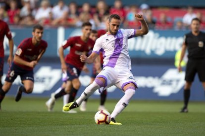 Higinio en el momento de lanzar el penalti que paraba el portero Rubén-Área 11