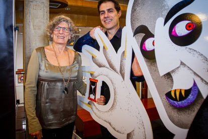 Ana Bardem posa con el Nosferatu del SOIFF. MARIO TEJEDOR