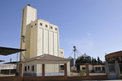 Silo ubicado en la localidad de Almazán.-V.G.