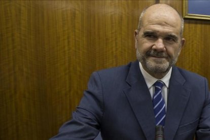 El expresidente andaluz Manuel Chaves, en la comisión de investigación del 'caso ERE', en el Parlamento andaluz.-EFE / JOSÉ MANUEL VIDAL