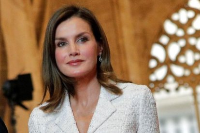 La reina Letizia, en la Lonja de Mercaderes de València, este lunes.-EFE / MANUEL BRUQUE