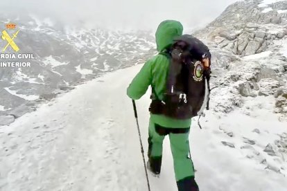 Labores de búsqueda del corredor de montaña desaparecido. HDS