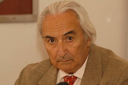 El maestro Odón Alonso. / VALENTÍN GUISANDE-