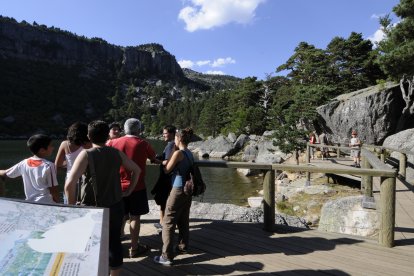 Turistas en la Laguna Negra.-HDS