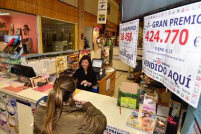 Imagen de archivo del kiosko de loterías en leclerc.-HDS