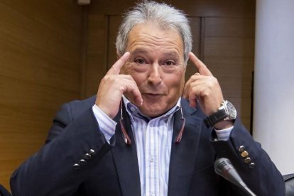 Alfonso Rus, expresidente de la Diputación de Valencia, en su comparecencia en la comisión de investigación del Caso Imelsa en Les Corts.-MIGUEL LORENZO