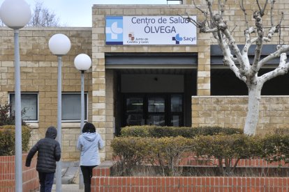 Exterior del centro de salud de Ólvega. VALENTÍN GUISANDE