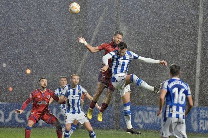 Acción de juego del partido entre el Numancia y la Real Sociedad B el pasado sábado. ÁREA 11