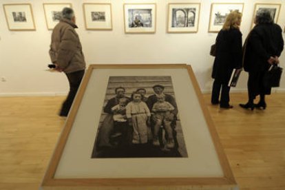 Exposición ‘La memoria del tiempo’, en la inauguración ayer en el Gaya Nuño. / ÚRSULA SIERRA-