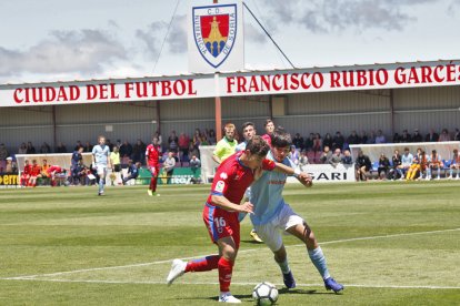 El futuro del primer equipo condicionaría el volumen de escuadras con las que contará la Ciudad Deportiva del Numancia. MARIO TEJEDOR