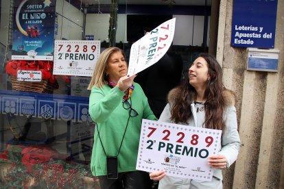 El segundo premio de la lotería cae en la misma administración que dio otro en Navidad.-ICAL