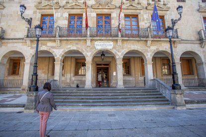 Ayuntamiento de Soria, en la plaza Mayor. MARIO TEJEDOR