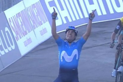 Mikel Landa celebra la victoria.-TWITTER