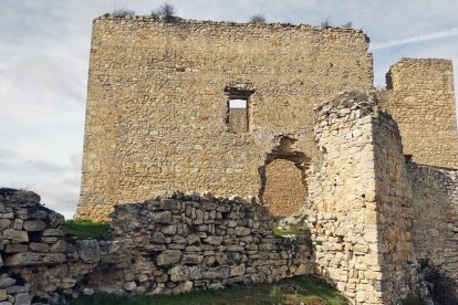 Muralla y castillo de Rello.-HDS