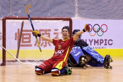 La igualadina Maria Díez, Peke, celebra el último gol de la final.-RFEP