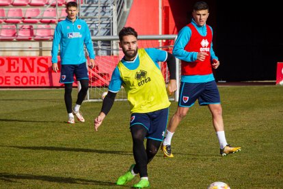 Mancebo, autor de uno de los goles ante Osasuna Promesas, durante un entrenamiento esta semana. MARIO TEJEDOR