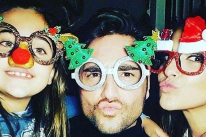 David Bustamante y Paula Echevarría felicitan la Navidad con su hija.-INSTAGRAM