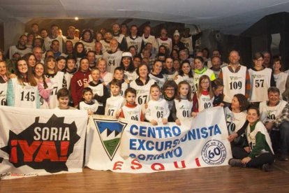 Los socios del Centro Excursionista Soriano que compitieron en el Campeonato de Esquí Alpino y de Snowboard celebrado en Formigal.-HDS