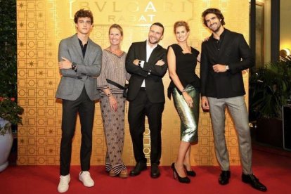 El modelo Xavi Serrano, Rosa Mairal, esposa de Estaben Rabat, Boris Barboni, director de Bvlgari España, Portugal y Andorra, Eva Palao, espesoa de Jordi Rabat y el modelo Juan Betancourt.-ROBERT RAMOS