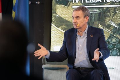 Otro momento de la intervención de Zapatero.-G.M.