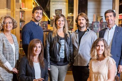 Foto 'de familia' de las librerías Santos Ochoa. HDS