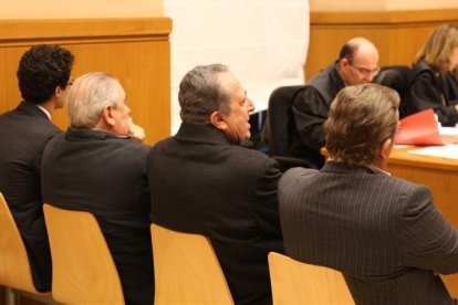 Los cuatro acusados en el juicio de La Seda.-RICARD CUGAT