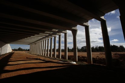 Tramo en construcción de la A-11 a su paso por el Temeroso.-MARIO TEJEDOR