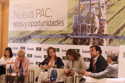 La consejera de Agricultura y Ganadería, Silvia Clemente, participa en la jornada “2015-2020 Nueva PAC: retos y oportunidades" organizadas por Expansión-Ical