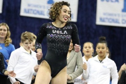 Katelyn Ohashi, durante la competición.-EL PERIÓDICO